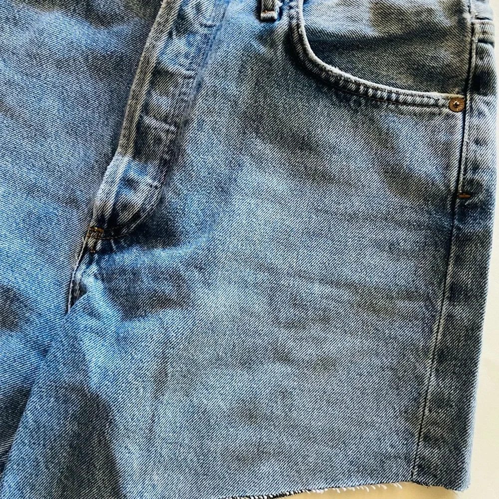 AGOLDE Cut Off Jean Shorts
